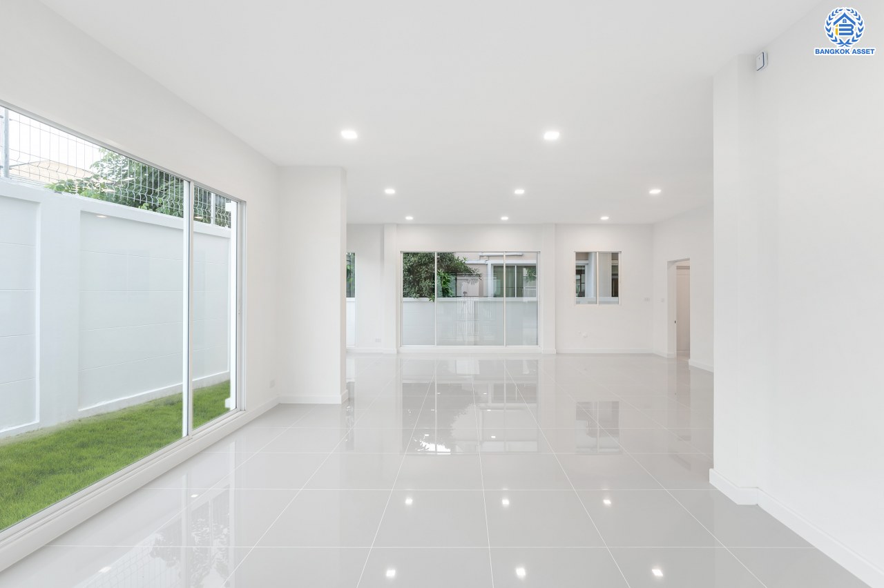 บ้านมือสองตกแต่งใหม่ โครงการ บางกอกบูเลอวาร์ด ราชพฤกษ์-พระราม5 เนื้อที่ 76.00 ตร.ว. พื้นที่ใช้สอย 255.35 ตร.ม. บนสังคมคุณภาพ SC Asset* ฟังก์ชันพร้อม 3 ห้องนอน 3 ห้องน้ำ จอดรถได้ 2 คัน บนทำเลติดถนนราชพฤกษ์ ใกล้วงเวียนพระรามห้า, ทางด่วนศรีรัช และเพียง 10 ถึงรถไฟฟ้า "สถานีบางรักใหญ่"