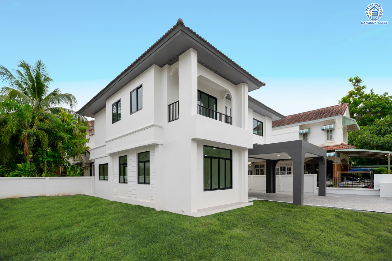 บ้านมือสองตกแต่งใหม่ โครงการ เพอร์เฟคเพลส รัตนาธิเบศร์-ไทรม้า บนเนื้อที่ 100.00 ตร.ว. พื้นที่ใช้สอย 361.96 ตร.ม. ฟังก์ชัน 3 ห้องนอน 3 ห้องน้ำ จอดรถได้ 2 คัน ใกล้ 2 เซ็นทรัล ทั้งเซ็นทรัลรัตนาธิเบศร์, เซ็นทรัลเวสต์เกต บนทำเลเชื่อมต่อได้หลายเส้นทาง ติดถนนรัตนาธิเบศร์ และ รถไฟฟ้าสายสีม่วง "สถานีบางรักน้อยท่าอิฐ"