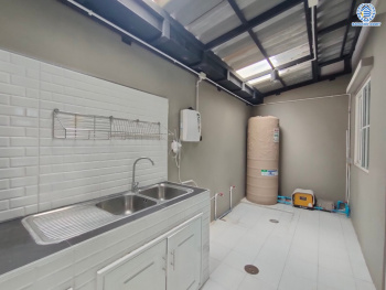 *****ทาวน์เฮ้าส์มือสอง โครงการ คิวดิสทริค สุขสวัสดิ์-วงแหวนพระราม3 เนื้อที่ 18.40 ตร.ว. พื้นที่ใช้สอย 106 ตร.ม. ฟังก์ชัน 2 ห้องนอน 2 ห้องน้ำ 2 ที่จอดรถ แถมฟรี! เครื่องปรับอากาศ บนทำเลเดินทางสะดวก เชื่อมต่อถนนสุขสวัสดิ์ ถนนกาญจณาภิเษก ใกล้เซ็นทรัล พระราม3 และจุดขึ้นทางด่วน "สุขสวัสดิ์"