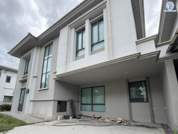 *****บ้านแฝดมือสอง โครงการ แกรนด์พลีโน พหลโยธิน-รังสิต เนื้อที่ 45.20 ตร.ว. ฟังก์ชัน 3 ห้องนอน 4 ห้องน้ำ 2 ที่จอดรถ โครงการบนทำเลเดินทางสะดวก เชื่อมต่อถนนรังสิต-นครนายก ถนนคลองหลวง ถนนกาญจนาภิเษก ใกล้รถไฟฟ้าสายสีแดง "สถานีรังสิต" และจุดขึ้นทางด่วน "อุดรรัถยา"