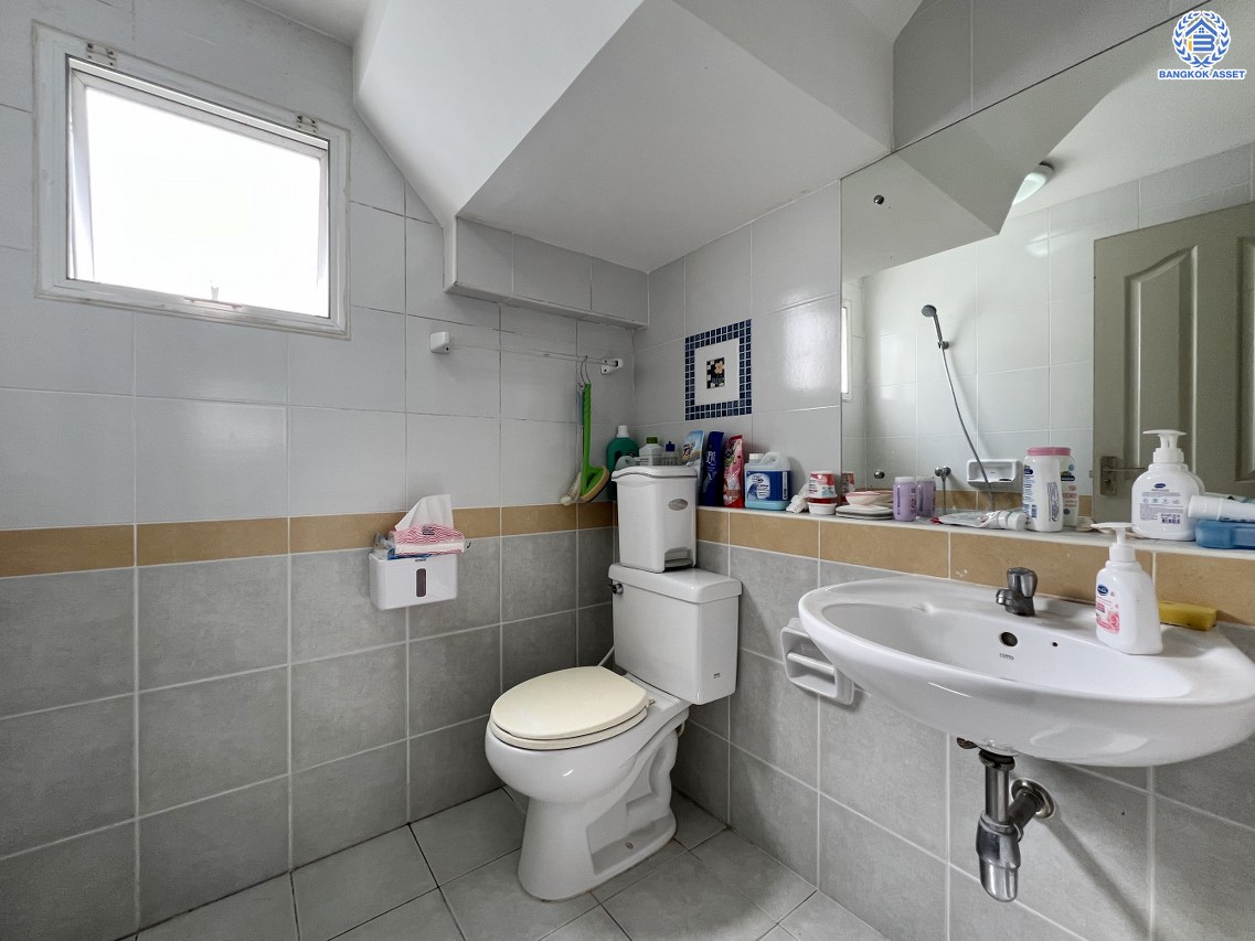 *****บ้านเดี่ยวมือสองนนทบุรี โครงการ พฤกษ์ลดา วงแหวน-รัตนาธิเบศร์ เนื้อที่กว้าง 54 ตร.ว. ฟังก์ชัน 3 ห้องนอน 3 ห้องน้ำ 2 ที่จอดรถ บนทำเลแห่งการเดินทาง เชื่อมต่อถนนกาญจนาภิเษก ใกล้รถไฟฟ้าสายสีม่วง "สถานีคลองบางไผ่"