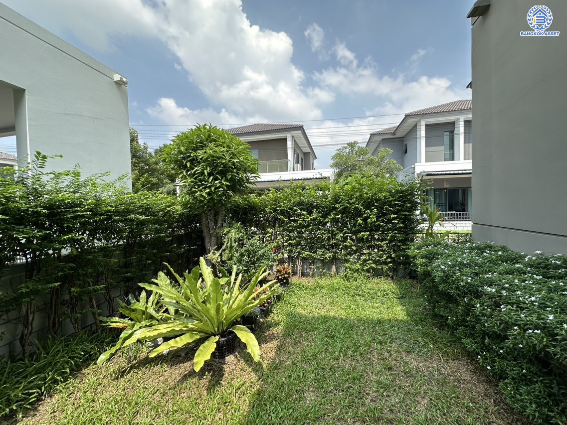 *****บ้านเดี่ยวมือสองนนทบุรี พร้อมอยู่ โครงการ เซนโทร บางใหญ่ เนื้อที่กว้าง 57.30 ตร.ว. พื้นที่ใช้สอย 227 ตร.ม. ฟังก์ชัน 4 ห้องนอน 5 ห้องน้ำ 3 ที่จอดรถ โครงการตั้งบนทำเลดี เชื่อมต่อถนนกาญจนาภิเษก ถนนบ้านกล้วย-ไทรน้อย ถนนชัยพฤกษ์ ใกล้รถไฟฟ้าสายสีม่วง "สถานีคลองบางไผ่"