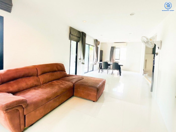 *****บ้านเดี่ยวมือสองนนทบุรี โครงการ ดีไลท์ รัตนาธิเบศร์-ท่าอิฐ เนื้อที่กว้าง 53.50 ตร.ว. พื้นที่ใช้สอย 160 ตร.ม. ฟังก์ชัน 3 ห้องนอน 3 ห้องน้ำ 2 ที่จอดรถ แถมฟรี! เครื่องปรับอากาศ, เครื่องทำน้ำอุ่น, เครื่องดูดควัน พร้อมเข้าอยู่ได้เลย โครงการบนทำเลเดินทางสะดวก เชื่อมต่อถนนรัตนาธิเบศร์ ใกล้รถไฟฟ้าสายสีม่วง "สถานีบางรักน้อยท่าอิฐ" และจุดขึ้นทางด่วน "ศรีรัช"