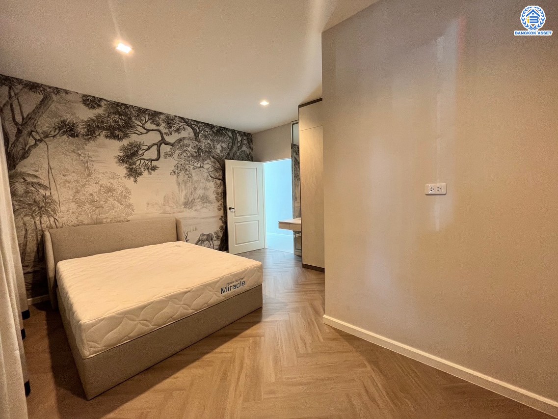 *****บ้านเดี่ยวมือสอง โครงการ ลัดดารมย์ พุทธมลฑลสาย3 หลังมุม เนื้อที่ 107.70 ตร.ว. พื้นที่ใช้สอย 354 ตร.ม. ฟังก์ชัน 5 ห้องนอน 6 ห้องน้ำ 3 ที่จอดรถ แถมฟรี! เครื่องปรับอากาศ, เครื่องทำน้ำอุ่น พร้อมเข้าอยู่ได้ทันที โครงการบนทำเลเดินทางสะดวก เชื่อมต่อถนนพุทธมณฑลสาย3 ถนนบรมราชชนนี ถนนวงแหวนกาญจนาภิเษก ใกล้ห้างสรรพสินค้าเซ็นทรัล ศาลายา