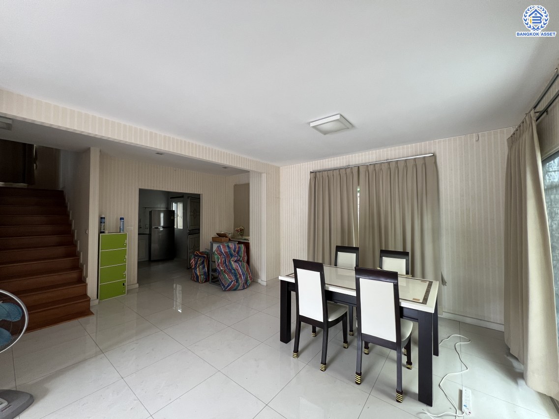 *****บ้านเดี่ยวมือสอง โครงการ เดอะแพลนท์ บางแค เนื้อที่ 60.70 ตร.ว. พื้นที่ใช้สอย 170 ตร.ม. ฟังก์ชัน 3 ห้องนอน 3 ห้องน้ำ 2 ที่จอดรถ พร้อมเข้าอยู่ โครงการบนทำเลเดินทางสะดวก เชื่อมต่อถนนกาญจนาภิเษก ถนนเพชรเกษม ถนนพุทธมณฑลสาย1 ใกล้ห้างสรรพสินค้า เดอะมอลล์ไลฟ์สโตร์ บางแค