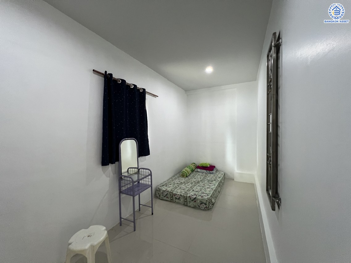 *****บ้านเดี่ยวมือสอง โครงการ เดอะแพลนท์ บางแค เนื้อที่ 60.70 ตร.ว. พื้นที่ใช้สอย 170 ตร.ม. ฟังก์ชัน 3 ห้องนอน 3 ห้องน้ำ 2 ที่จอดรถ พร้อมเข้าอยู่ โครงการบนทำเลเดินทางสะดวก เชื่อมต่อถนนกาญจนาภิเษก ถนนเพชรเกษม ถนนพุทธมณฑลสาย1 ใกล้ห้างสรรพสินค้า เดอะมอลล์ไลฟ์สโตร์ บางแค