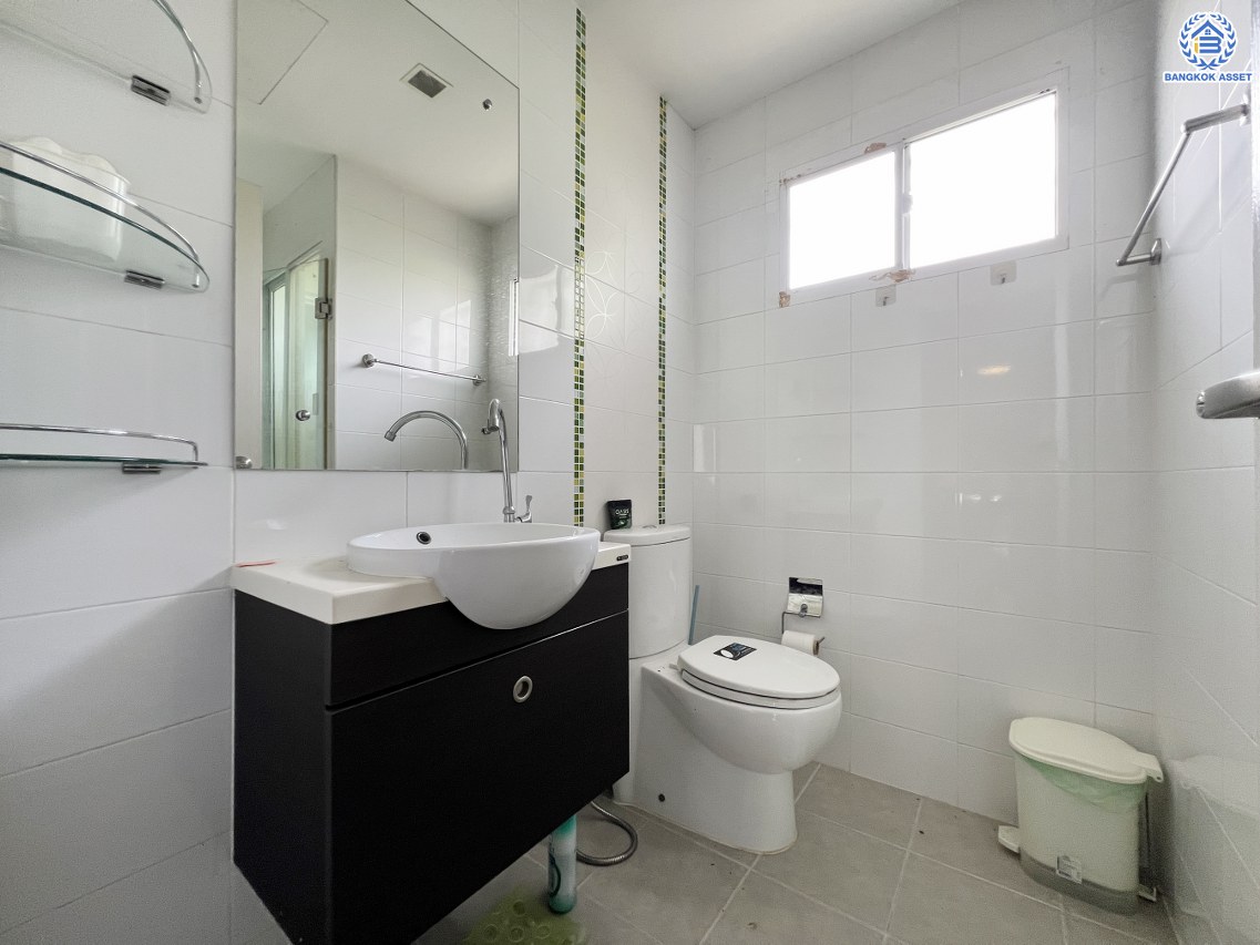 *****บ้านเดี่ยวมือสอง โครงการ เดอะแพลนท์ บางแค เนื้อที่ 60.70 ตร.ว. พื้นที่ใช้สอย 170 ตร.ม. ฟังก์ชัน 3 ห้องนอน 3 ห้องน้ำ 2 ที่จอดรถ พร้อมเข้าอยู่ โครงการบนทำเลเดินทางสะดวก เชื่อมต่อถนนกาญจนาภิเษก ถนนเพชรเกษม ถนนพุทธมณฑลสาย1 ใกล้ห้างสรรพสินค้า เดอะมอลล์ไลฟ์สโตร์ บางแค