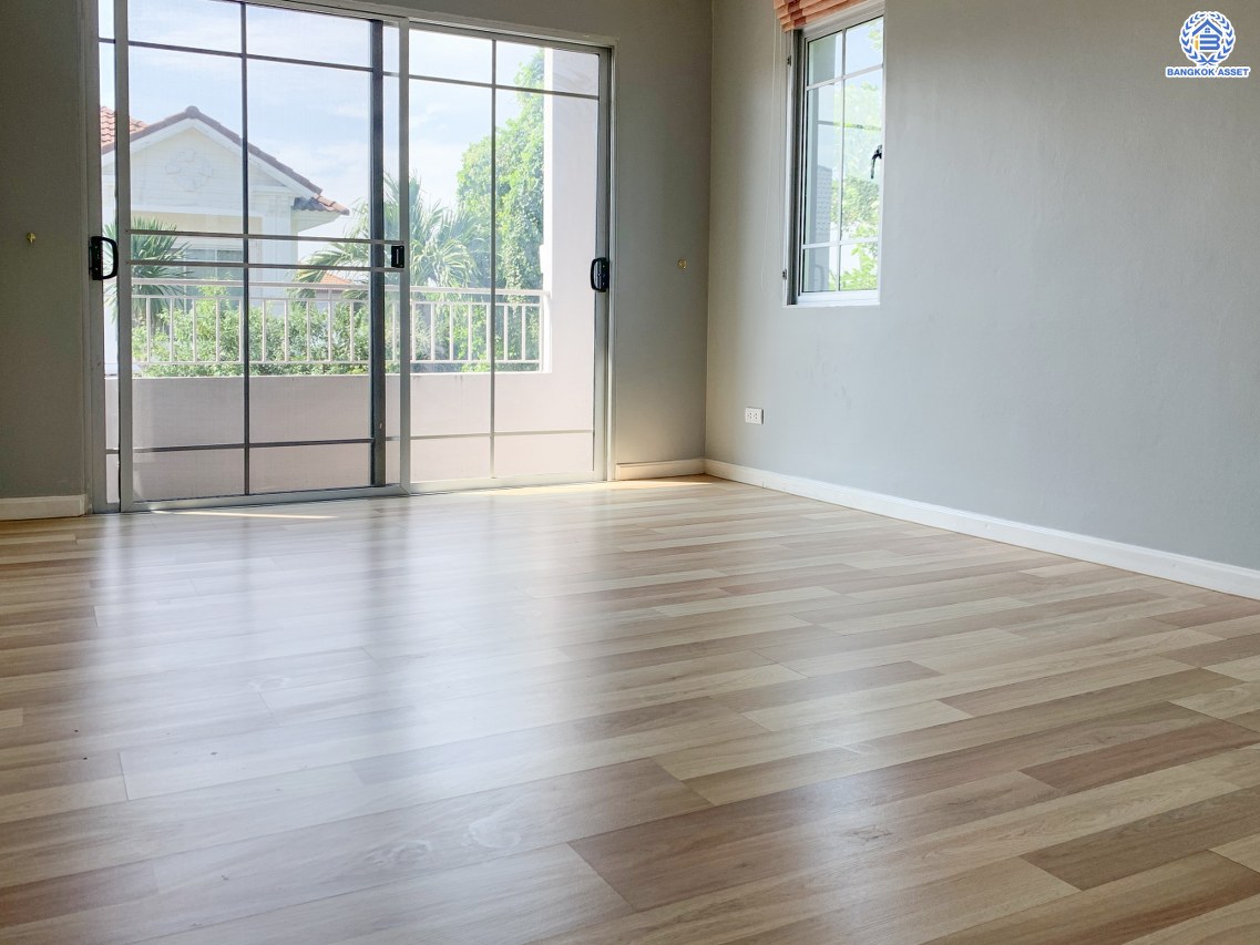 *****บ้านแฝดบ้านมือสอง โครงการ ธนาสิริ ปิ่นเกล้า-ราชพฤกษ์ หลังริม เนื้อที่ 43.20 ตร.ว. พื้นที่ใช้สอย 160 ตร.ม. 3 ห้องนอน 3 ห้องน้ำ 1 ที่จอดรถ บนทำเลติด ถนนราชพฤกษ์ ใกล้รถไฟฟ้าสายสีม่วง "สถานีบางรักน้อยท่าอิฐ" และจุดขึ้นทางด่วน "กาญจนาภิเษก"