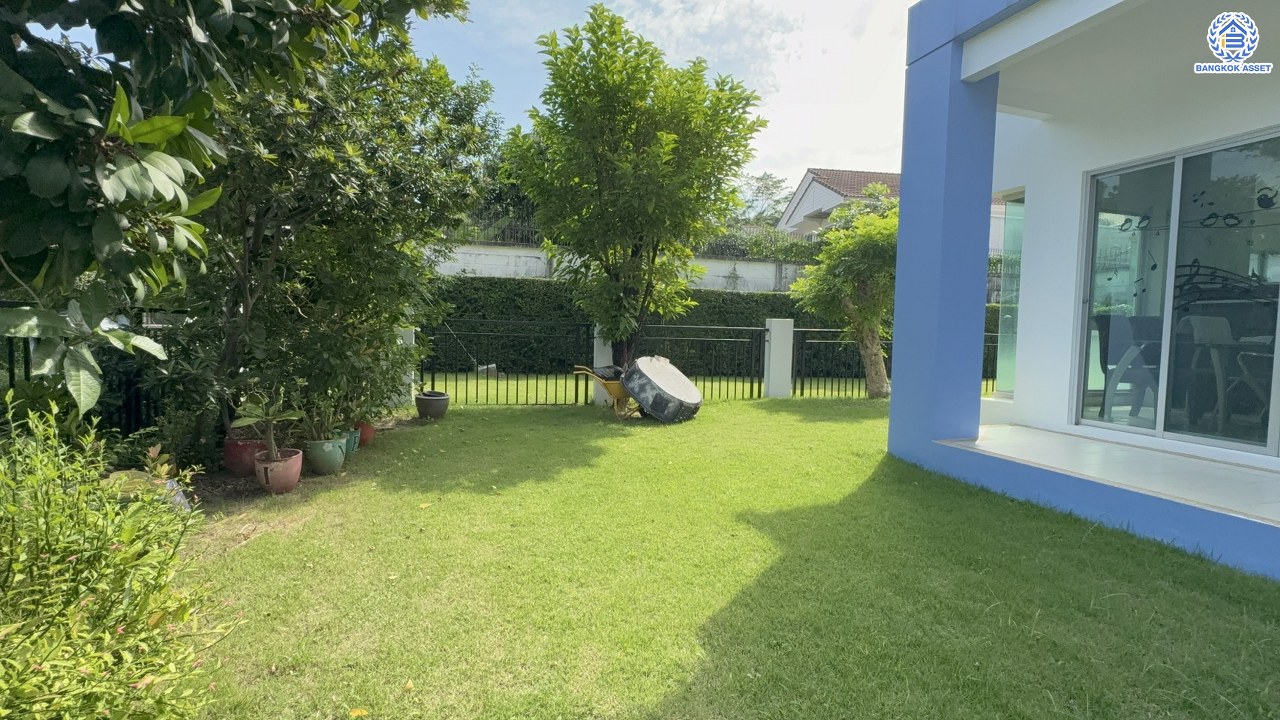 *****บ้านเดี่ยวมือสอง โครงการ ไลฟ์บางกอกบูเลอวาร์ด ราชพฤกษ์-จรัญ เนื้อที่ 76.90 ตร.ว. พื้นที่ใช้อสอย 180 ตร.ม. ฟังก์ชัน 3 ห้องนอน 3 ห้องน้ำ จอดรถได้ 2 คัน บนทำเลเชื่อมต่อทุกเส้นทาง ใกล้รถไฟฟ้าสายสีน้ำเงิน "สถานีบางหว้า" และจุดขึ้นทางด่วน "กาญจนาภิเษก"