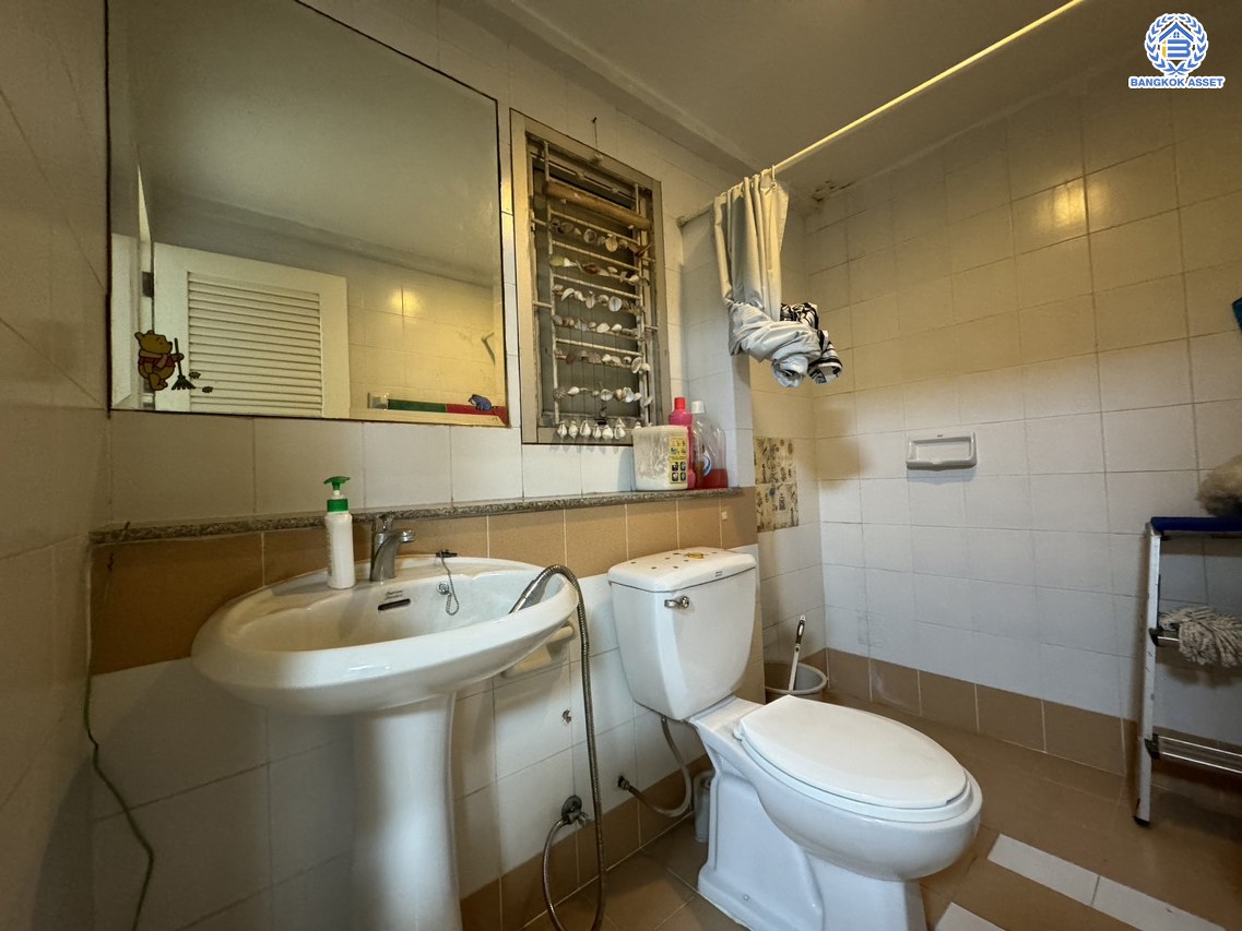 *****ทาวน์โฮมนนทบุรี 3 ชั้นมือสอง โครงการ ศุภาลัยวิลล์ รัตนาธิเบศร์ เนื้อที่ 18.00 ตร.ว. ฟังก์ชัน 3 ห้องนอน 3 ห้องน้ำ แถมฟรี! เครื่องปรับอากาศ เครื่องทำน้ำอุ่น เครื่องดูดควัน พร้อมเข้าอยู่ ทำเลเดินทางสะดวก เชื่อมต่อถนนรัตนาธิเบศร์ ถนนติวานนท์ ถนนเลี่ยงเมืองนนทบุรี เพียง 500 เมตร ถึงรถไฟฟ้าสายสีม่วง "สถานีศูนย์ราชการนนทบุรี"