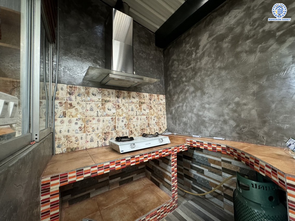 *****ทาวน์โฮมนนทบุรี 3 ชั้นมือสอง โครงการ ศุภาลัยวิลล์ รัตนาธิเบศร์ เนื้อที่ 18.00 ตร.ว. ฟังก์ชัน 3 ห้องนอน 3 ห้องน้ำ แถมฟรี! เครื่องปรับอากาศ เครื่องทำน้ำอุ่น เครื่องดูดควัน พร้อมเข้าอยู่ ทำเลเดินทางสะดวก เชื่อมต่อถนนรัตนาธิเบศร์ ถนนติวานนท์ ถนนเลี่ยงเมืองนนทบุรี เพียง 500 เมตร ถึงรถไฟฟ้าสายสีม่วง "สถานีศูนย์ราชการนนทบุรี"