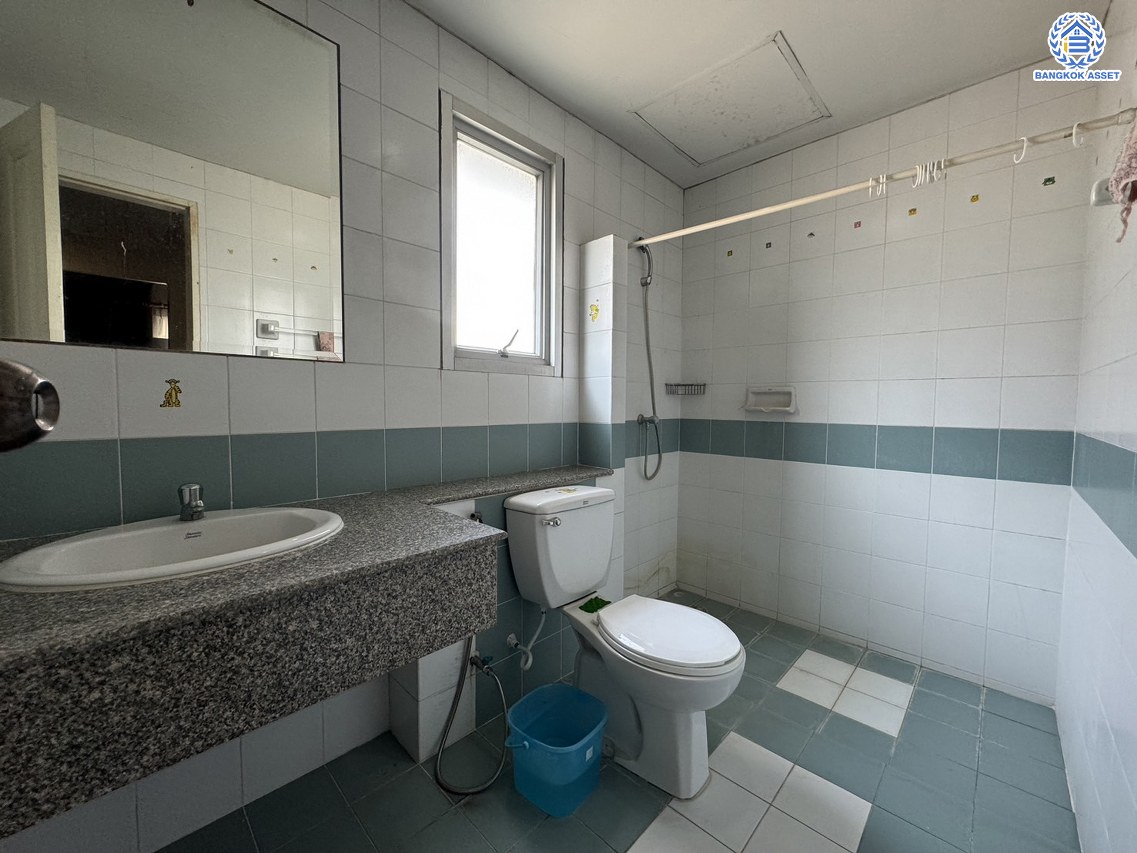 *****ทาวน์โฮมนนทบุรี 3 ชั้นมือสอง โครงการ ศุภาลัยวิลล์ รัตนาธิเบศร์ เนื้อที่ 18.00 ตร.ว. ฟังก์ชัน 3 ห้องนอน 3 ห้องน้ำ แถมฟรี! เครื่องปรับอากาศ เครื่องทำน้ำอุ่น เครื่องดูดควัน พร้อมเข้าอยู่ ทำเลเดินทางสะดวก เชื่อมต่อถนนรัตนาธิเบศร์ ถนนติวานนท์ ถนนเลี่ยงเมืองนนทบุรี เพียง 500 เมตร ถึงรถไฟฟ้าสายสีม่วง "สถานีศูนย์ราชการนนทบุรี"