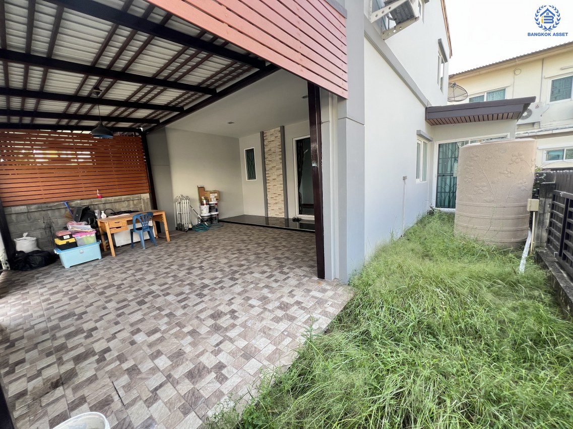 ทาวน์เฮ้าส์มือสองนนทบุรี โครงการ โกลเด้นทาวน์1 ปิ่นเกล้า-จรัญสนิทวงศ์ หลังมุม เนื้อที่ 29.30 ตร.ว. พื้นที่ใช้สอย 120 ตร.ม. ฟังก์ชัน 4 ห้องนอน 3 ห้องน้ำ 2 ที่จอดรถ แถมฟรี! เครื่องปรับอากาศ เดินทางสะดวกบนทำเลดีที่สุด เข้า-ออกหลายเส้นทาง ใกล้สายรถไฟฟ้าสายสีแดงอ่อน "สถานีบางบำหรุ" และจุดขึ้นทางด่วน "ศรีรัช" จองเลย!...