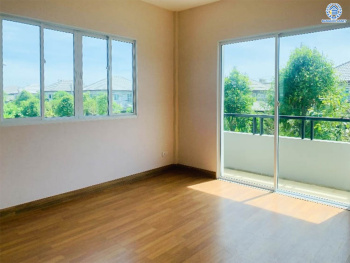 *****บ้านเดี่ยวมือสอง โครงการ ชวนชื่นแกรนด์ เอกชัย-บางบอน เนื้อที่ 100 ตร.ว. ฟังก์ชัน 4 ห้องนอน 4 ห้องน้ำ 2 ที่จอดรถ เนื้อที่ 100 ตร.ว. พื้นที่ใช้สอย 168 ตร.ม. แถมฟรี เครื่องปรับอากาศ 5 เครื่อง โครงการบนทำเลดี เชื่อมต่อถนนเอกชัย ถนนพระราม2 ใกล้รถไฟฟ้าสายสีน้ำเงิน "สถานีสถานีหลักสอง" และจุดขึ้นทางด่วน "กาญจนาภิเษก"