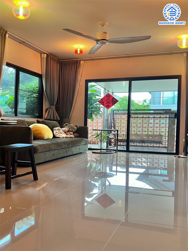 *****บ้านเดี่ยวมือสองย่านนนทบุรี โครงการ เพฟ ปิ่นเกล้า-ศาลายา เนื้อที่ 50.60 ตร.ว. พื้นที่ใช้สอย 215.3 ตร.ม. ฟังก์ชัน 5 ห้องนอน 3 ห้องน้ำ ที่จอดรถ 2 คัน แถมฟรี เครื่องปรับอากาศ เครื่องทำน้ำอุ่น โครงการตั้งบนทำเลแห่งการเดินทาง เชื่อมต่อถนนกาญจนาภิเษก และใกล้จุดขึ้นทางด่วน "ศรีรัช"