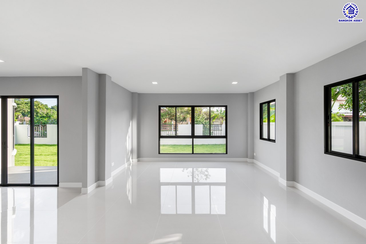 บ้านมือสองตกแต่งใหม่ โครงการ เมืองเอก โครงการ6 (River Ville Donmueang) เนื้อที่ 200 ตร.ว. พื้นที่ใช้สอย 508.49 ตร.ม. ฟังก์ชัน 3 ห้องนอน 3 ห้องน้ำ จอดรถได้ 3 คัน บนทำเลศักยภาพเชื่อมต่อถนนวิภาวดี-รังสิต ถนนพหลโยธิน ถนนรามอินทรา ใกล้รถไฟฟ้าสายสีแดง "สถานีหลัหก" และจุดขึ้นทางด่วน "อุตราภิมุข"...