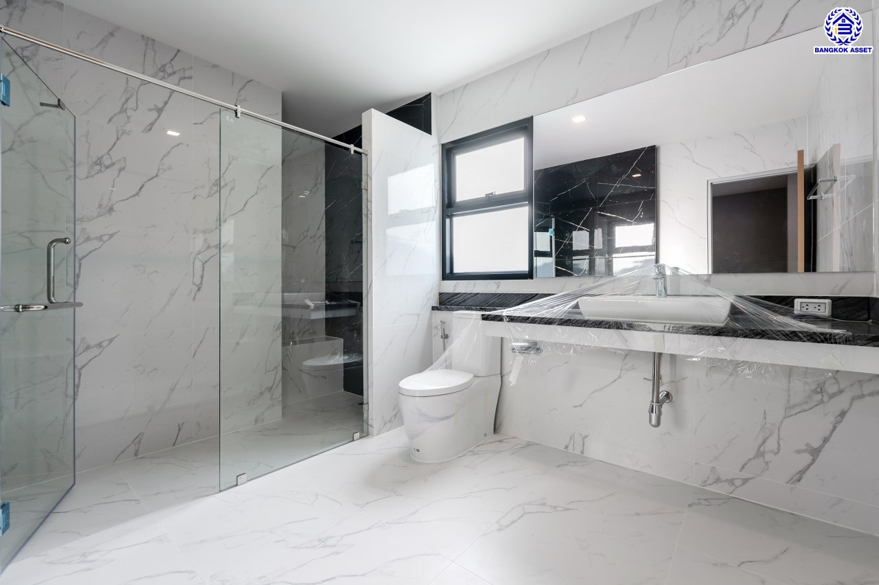 บ้านมือสองตกแต่งใหม่ โครงการ เมืองเอก โครงการ6 (River Ville Donmueang) เนื้อที่ 200 ตร.ว. พื้นที่ใช้สอย 508.49 ตร.ม. ฟังก์ชัน 3 ห้องนอน 3 ห้องน้ำ จอดรถได้ 3 คัน บนทำเลศักยภาพเชื่อมต่อถนนวิภาวดี-รังสิต ถนนพหลโยธิน ถนนรามอินทรา ใกล้รถไฟฟ้าสายสีแดง "สถานีหลัหก" และจุดขึ้นทางด่วน "อุตราภิมุข"...