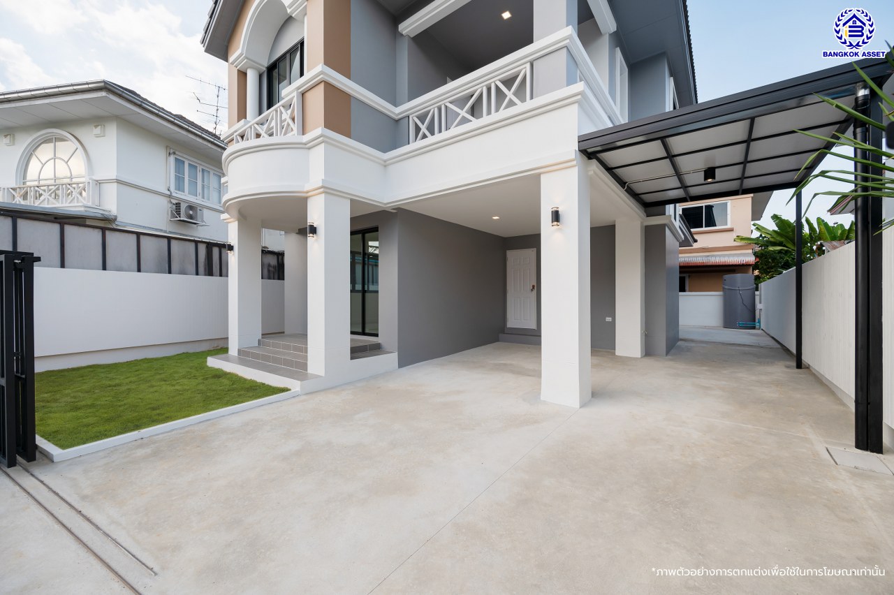 บ้านมือสองตกแต่งใหม่ โครงการ ชัยพฤกษ์ บางบัวทอง เนื้อที่ 64.30 ตร.ว. พื้นที่ใช้สอย 215.79 ตร.ม. ฟังก์ชัน 3 ห้องนอน 3 ห้องน้ำ จอดรถได้ 2 คัน มาพร้อม Facilities ภายในโครงการครบครัน คุณภาพจากแบรนด์ L&H บนทำเลเดินทางสะดวก ติดถนนบางกรวย-ไทรน้อย ใกล้เซ็นทรัลเวสต์เกต และรถไฟฟ้าสายสีม่วง "สถานีบางพลู"