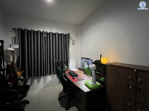 *****ทาวน์เฮ้าส์มือสองนนทบุรี โครงการ ชวนชื่นทาวน์ ชัยพฤกษ์-แจ้งวัฒนะ เนื้อที่ 22.50 ตร.ว. พื้นที่ใช้สอย 106.59 ตร.ม. ฟังก์ชัน 3 ห้องนอน 3 ห้องน้ำ 2 ที่จอดรถ บนทำเลแห่งการเดินทาง เชื่อมต่อหลายเส้นทาง ได้แก่ ถนนแจ้งวัฒนะ, ถนนชัยพฤกษ์, ถนนราชพฤกษ์, ถนนกาญจนาภิเษก ใกล้จุดขึ้นทางด่วน "แจ้งวัฒนะ" และเซ็นทรัล เวสต์เกต