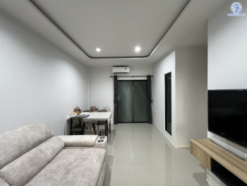 *****ทาวน์เฮ้าส์มือสองนนทบุรี โครงการ ชวนชื่นทาวน์ ชัยพฤกษ์-แจ้งวัฒนะ เนื้อที่ 22.50 ตร.ว. พื้นที่ใช้สอย 106.59 ตร.ม. ฟังก์ชัน 3 ห้องนอน 3 ห้องน้ำ 2 ที่จอดรถ บนทำเลแห่งการเดินทาง เชื่อมต่อหลายเส้นทาง ได้แก่ ถนนแจ้งวัฒนะ, ถนนชัยพฤกษ์, ถนนราชพฤกษ์, ถนนกาญจนาภิเษก ใกล้จุดขึ้นทางด่วน "แจ้งวัฒนะ" และเซ็นทรัล เวสต์เกต