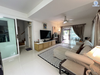 *****บ้านเดี่ยวมือสองนนทบุรี โครงการ พฤกษ์ลดา บางใหญ่2 เนื้อที่ 56.00 ตร.ว. พื้นที่ใช้สอย 145 ตร.ม. ฟังก์ชัน 3 ห้องนอน 2 ห้องน้ำ 2 ที่จอดรถ ทำเลเดินทางสะดวก เชื่อมต่อถนนกาญจนาภิเษก ถนนคลองถนน ถนนแก้วอินทร์ ใกล้ห้างสรรพสินค้าเซ็นทรัล เวสต์เกต รถไฟฟ้าสายสีม่วง "สถานีคลองบางไผ่" และจุดขึ้นทางด่วน "กาญจนาภิเษก"