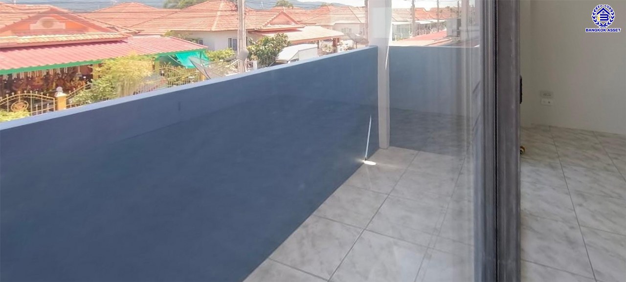 *****ทาวน์เฮ้าส์มือสองชลบุรี โครงการ บ้านสวนวิลล์ เลี่ยงเมืองชลบุรี เนื้อที่กว้าง 26.60 ตร.ว. พื้นที่ใช้สอย 90 ตร.ม. ฟังก์ชัน 3 ห้องนอน 2 ห้องน้ำ 1 ที่จอดรถ หน้าโครงการติดถนนบ้านสวน11 บนทำเลเชื่อมต่อถนน344 ชลบุรี, ถนนเลี่ยงเมืองชลบุรี, ถนนเศรษฐกิจ, ถนนบ้านสวน-หนองข้างคอก