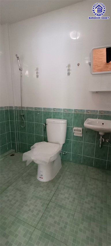 *****ทาวน์เฮ้าส์มือสองชลบุรี โครงการ บ้านสวนวิลล์ เลี่ยงเมืองชลบุรี เนื้อที่กว้าง 26.60 ตร.ว. พื้นที่ใช้สอย 90 ตร.ม. ฟังก์ชัน 3 ห้องนอน 2 ห้องน้ำ 1 ที่จอดรถ หน้าโครงการติดถนนบ้านสวน11 บนทำเลเชื่อมต่อถนน344 ชลบุรี, ถนนเลี่ยงเมืองชลบุรี, ถนนเศรษฐกิจ, ถนนบ้านสวน-หนองข้างคอก