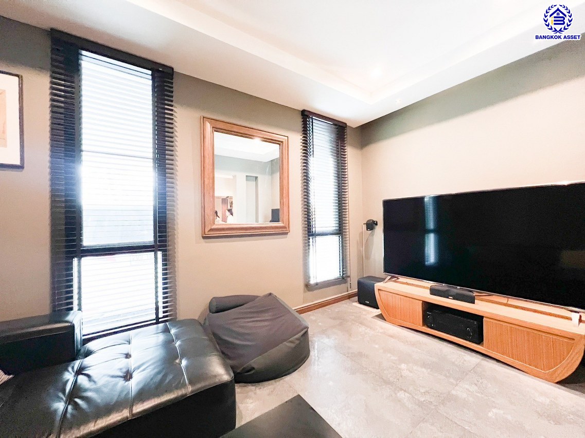 *****บ้านเดี่ยวมือสองนนทบุรี โครงการ บางกอก บูเลอวาร์ด พระราม5 เนื้อที่ 82.50 ตร.ว. พื้นที่ใช้สอย 260 ตร.ม. ฟังก์ชัน 3 ห้องนอน 3 ห้องน้ำ จอดรถได้ 2 คัน บนทำเลเชื่อมต่อเมือง ใกล้รถไฟฟ้าสายสีม่วง "สถานีบางรักน้อย-ท่าอิฐ" จุดขึ้นทางด่วน "ประจิมรัถยา" และรายล้อมด้วยสิ่งอำนวยความสะดวกครบ