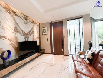 *****บ้านเดี่ยวมือสองนนทบุรี โครงการ บางกอก บูเลอวาร์ด พระราม5 เนื้อที่ 82.50 ตร.ว. พื้นที่ใช้สอย 260 ตร.ม. ฟังก์ชัน 3 ห้องนอน 3 ห้องน้ำ จอดรถได้ 2 คัน บนทำเลเชื่อมต่อเมือง ใกล้รถไฟฟ้าสายสีม่วง "สถานีบางรักน้อย-ท่าอิฐ" จุดขึ้นทางด่วน "ประจิมรัถยา" และรายล้อมด้วยสิ่งอำนวยความสะดวกครบ