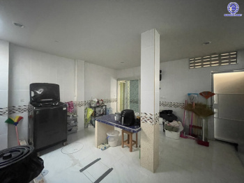 *****บ้านเดี่ยวมือสอง โครงการ ไลฟ์บางกอกบูเลอวาร์ด ปิ่นเกล้า-เพชรเกษม เนื้อที่กว้างกว่า 50.70 ตร.ว พื้นที่ใช้สอย 150 ตร.ม. ฟังก์ชัน 3 ห้องนอน 3 ห้องน้ำ 2 ที่จอดรถ บนทำเลติดถนนพุทธมณฑลสาย4 ตอบโจทย์กับทุกครอบครัว ใกล้แหล่งช้อปปิ้ง "เซ็นทรัล ศาลายา" รถไฟฟ้าสายสีน้ำเงิน "สถานีหลักสอง" และจุดขึ้นทางด่วน "ศรีรัช"...