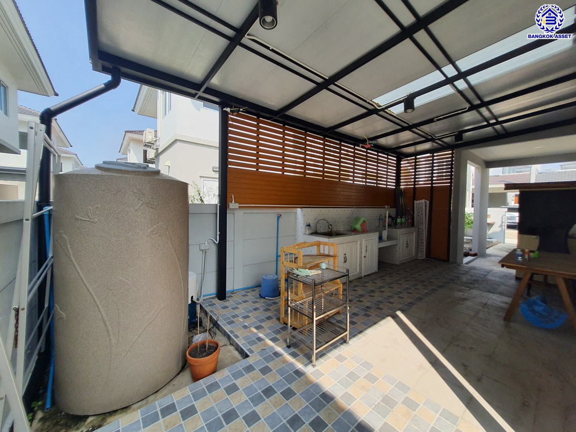 *****บ้านเดี่ยวมือสองปทุมธานี โครงการ เลค ฟอเรสต์ เพอร์เฟค เพลส ราชพฤกษ์ เนื้อที่ 60.00 ตร.ว. พื้นที่ใช้สอย 143 ตร.ม. ฟังก์ชัน 3 ห้องนอน 3 ห้องน้ำ 2 ที่จอดรถ บนทำเลเชื่อมต่อ ถนนราชพฤกษ์ ถนน345 ถนนติวานนท์ ใกล้จุดขึ้นทางด่วน "ศรีสมาน" และ ใกล้จุดขึ้นทางด่วนแจ้งวัฒนะ