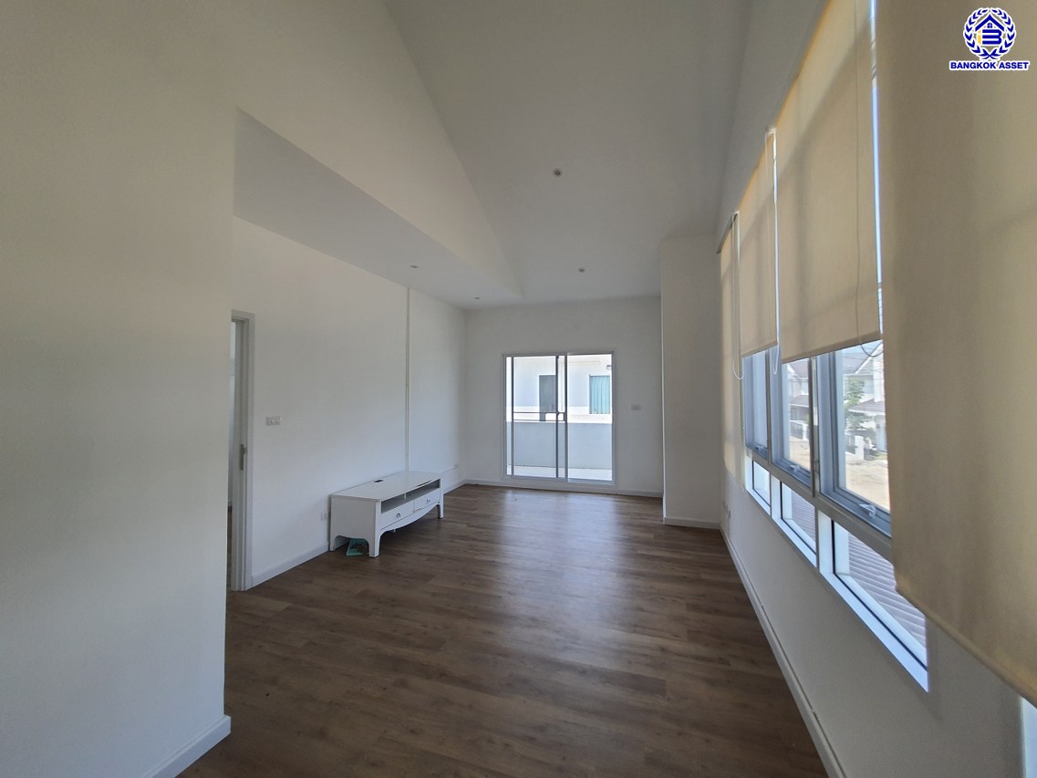 *****บ้านเดี่ยวมือสองปทุมธานี โครงการ เลค ฟอเรสต์ เพอร์เฟค เพลส ราชพฤกษ์ เนื้อที่ 60.00 ตร.ว. พื้นที่ใช้สอย 143 ตร.ม. ฟังก์ชัน 3 ห้องนอน 3 ห้องน้ำ 2 ที่จอดรถ บนทำเลเชื่อมต่อ ถนนราชพฤกษ์ ถนน345 ถนนติวานนท์ ใกล้จุดขึ้นทางด่วน "ศรีสมาน" และ ใกล้จุดขึ้นทางด่วนแจ้งวัฒนะ