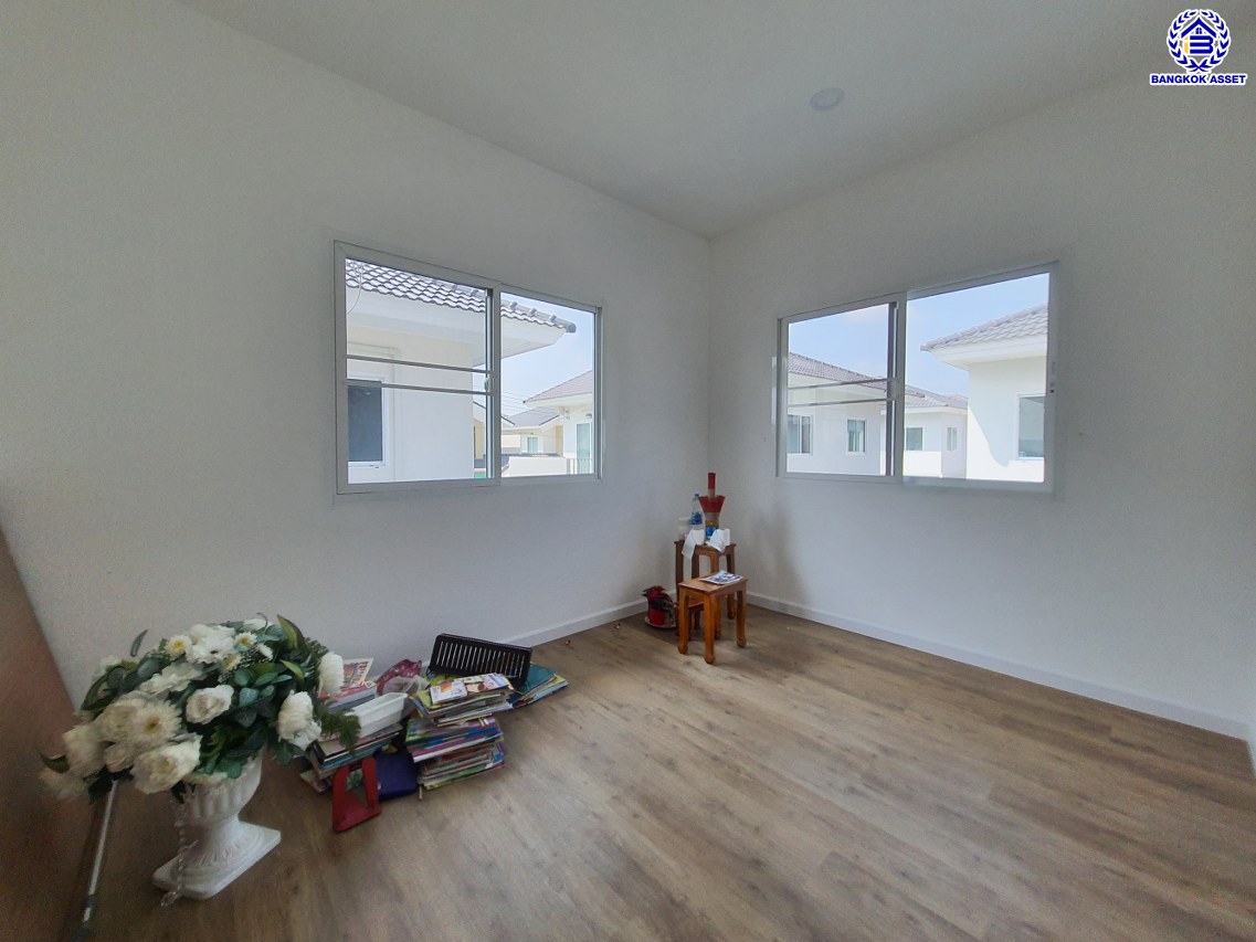 *****บ้านเดี่ยวมือสองปทุมธานี โครงการ เลค ฟอเรสต์ เพอร์เฟค เพลส ราชพฤกษ์ เนื้อที่ 60.00 ตร.ว. พื้นที่ใช้สอย 143 ตร.ม. ฟังก์ชัน 3 ห้องนอน 3 ห้องน้ำ 2 ที่จอดรถ บนทำเลเชื่อมต่อ ถนนราชพฤกษ์ ถนน345 ถนนติวานนท์ ใกล้จุดขึ้นทางด่วน "ศรีสมาน" และ ใกล้จุดขึ้นทางด่วนแจ้งวัฒนะ