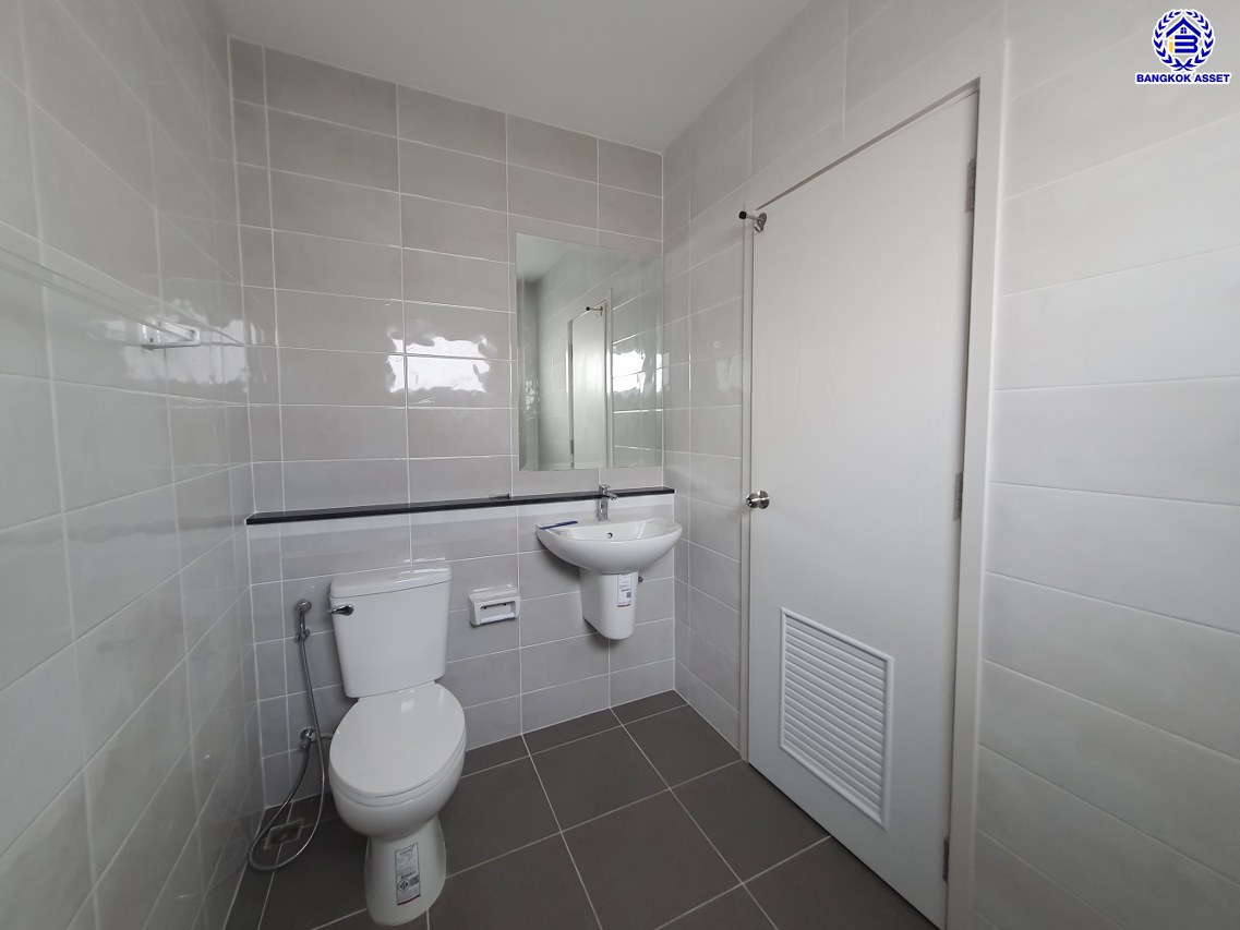 *****บ้านเดี่ยวมือสองปทุมธานี โครงการ เลค ฟอเรสต์ เพอร์เฟค เพลส ราชพฤกษ์ เนื้อที่ 60.00 ตร.ว. พื้นที่ใช้สอย 143 ตร.ม. ฟังก์ชัน 3 ห้องนอน 3 ห้องน้ำ 2 ที่จอดรถ บนทำเลเชื่อมต่อ ถนนราชพฤกษ์ ถนน345 ถนนติวานนท์ ใกล้จุดขึ้นทางด่วน "ศรีสมาน" และ ใกล้จุดขึ้นทางด่วนแจ้งวัฒนะ