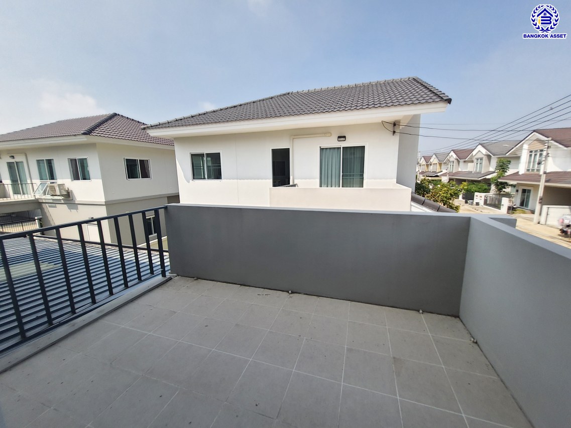 *****บ้านเดี่ยวมือสองปทุมธานี โครงการ เลค ฟอเรสต์ เพอร์เฟค เพลส ราชพฤกษ์ เนื้อที่ 60.00 ตร.ว. พื้นที่ใช้สอย 143 ตร.ม. ฟังก์ชัน 3 ห้องนอน 3 ห้องน้ำ 2 ที่จอดรถ บนทำเลเชื่อมต่อ ถนนราชพฤกษ์ ถนน345 ถนนติวานนท์ ใกล้จุดขึ้นทางด่วน "ศรีสมาน" และ ใกล้จุดขึ้นทางด่วนแจ้งวัฒนะ