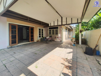 *****ทาวน์เฮ้าส์มือสองนนทบุรี โครงการ เยาวพรรณ บางกรวย-ไทรน้อย หลังริม เนื้อที่ 49 ตร.ว. พื้นที่ใช้สอย 120 ตร.ม. ฟังก์ชัน 2 ห้องนอน 1 ห้องน้ำ 2 ที่จอดรถ บนทำเลเดินทางสะดวก เชื่อมต่อถนนบางกรวย-ไทรน้อย, ถนนนครอินทร์, ถนนพระราม5,ถนนราชพฤกษ์ ใกล้รถไฟฟ้าสายสีม่วง "สถานีแยกติวานนท์" และจุดขึ้นทางด่วน "ศรีรัช"