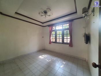 *****ทาวน์เฮ้าส์มือสองนนทบุรี โครงการ เยาวพรรณ บางกรวย-ไทรน้อย หลังริม เนื้อที่ 49 ตร.ว. พื้นที่ใช้สอย 120 ตร.ม. ฟังก์ชัน 2 ห้องนอน 1 ห้องน้ำ 2 ที่จอดรถ บนทำเลเดินทางสะดวก เชื่อมต่อถนนบางกรวย-ไทรน้อย, ถนนนครอินทร์, ถนนพระราม5,ถนนราชพฤกษ์ ใกล้รถไฟฟ้าสายสีม่วง "สถานีแยกติวานนท์" และจุดขึ้นทางด่วน "ศรีรัช"