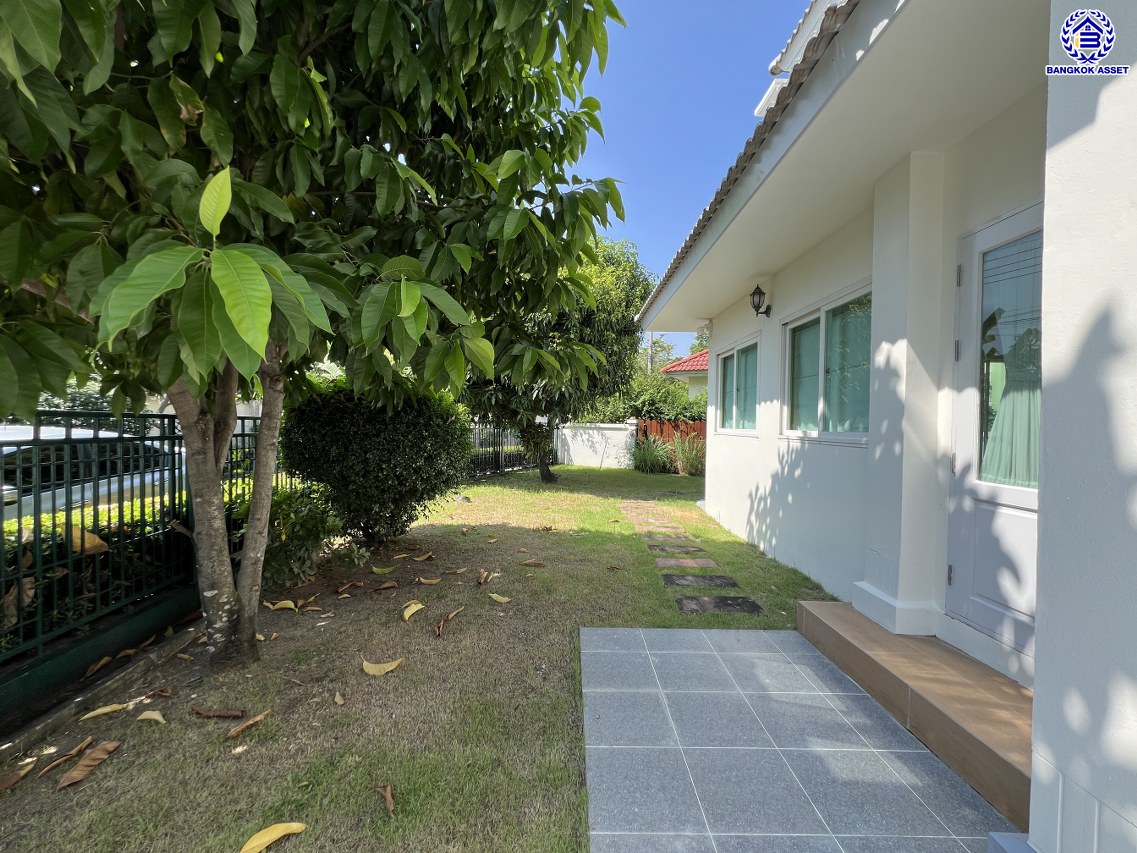 *****บ้านเดี่ยวมือสองนนทบุรี โครงการ มณีรินทร์พาร์ค รัตนาธิเบศร์-ท่าอิฐ  เนื้อที่ 81.30 ตร.ว. พื้นที่ใช้สอย 186 ตร.ม. ฟังก์ชัน 3 ห้องนอน 3 ห้องน้ำ 2 ที่จอดรถ บ้านสภาพดีเยี่ยม บนทำเลเดินทางสะดวก เชื่อมต่อถนนราชพฤกษ์ ถนนงามวงศ์วาน ถนนติวานนท์ ใกล้รถไฟฟ้าสายสีม่วง "สถานีไทรม้า" และจุดขึ้นทางด่วน "งามวงศ์วาน"