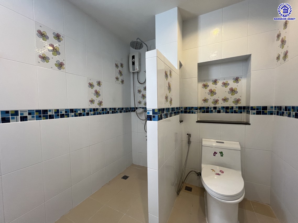 *****บ้านเดี่ยวมือสองนนทบุรี โครงการ มณีรินทร์พาร์ค รัตนาธิเบศร์-ท่าอิฐ  เนื้อที่ 81.30 ตร.ว. พื้นที่ใช้สอย 186 ตร.ม. ฟังก์ชัน 3 ห้องนอน 3 ห้องน้ำ 2 ที่จอดรถ บ้านสภาพดีเยี่ยม บนทำเลเดินทางสะดวก เชื่อมต่อถนนราชพฤกษ์ ถนนงามวงศ์วาน ถนนติวานนท์ ใกล้รถไฟฟ้าสายสีม่วง "สถานีไทรม้า" และจุดขึ้นทางด่วน "งามวงศ์วาน"