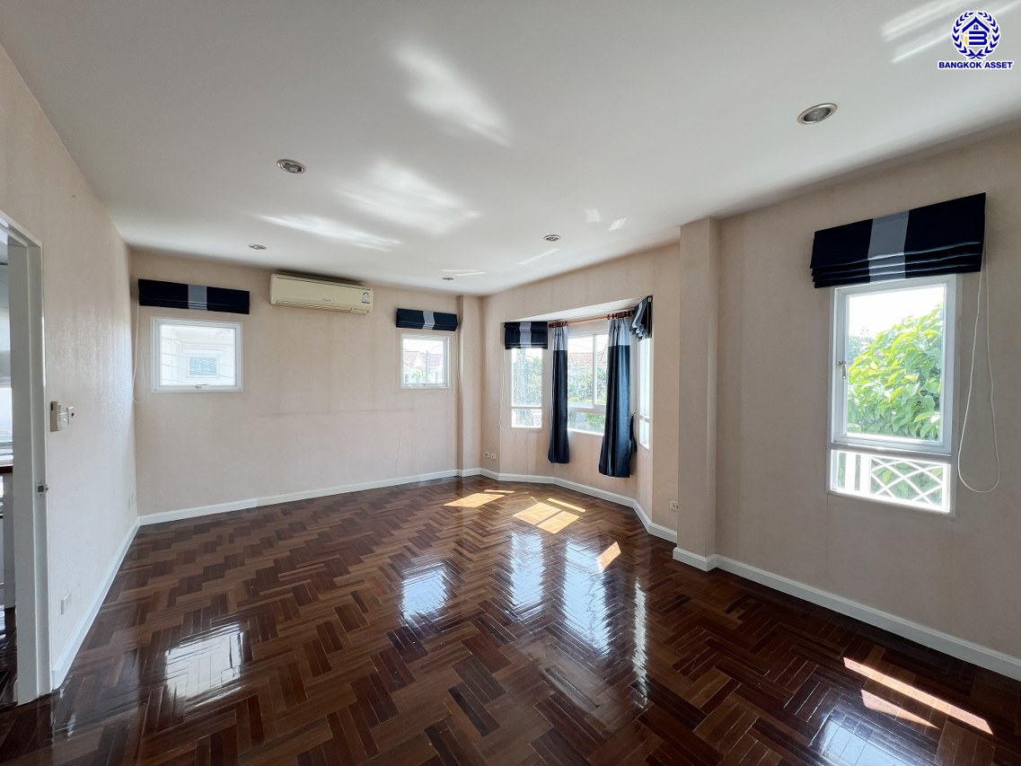 *****บ้านเดี่ยวมือสองนนทบุรี โครงการ มณีรินทร์พาร์ค รัตนาธิเบศร์-ท่าอิฐ  เนื้อที่ 81.30 ตร.ว. พื้นที่ใช้สอย 186 ตร.ม. ฟังก์ชัน 3 ห้องนอน 3 ห้องน้ำ 2 ที่จอดรถ บ้านสภาพดีเยี่ยม บนทำเลเดินทางสะดวก เชื่อมต่อถนนราชพฤกษ์ ถนนงามวงศ์วาน ถนนติวานนท์ ใกล้รถไฟฟ้าสายสีม่วง "สถานีไทรม้า" และจุดขึ้นทางด่วน "งามวงศ์วาน"