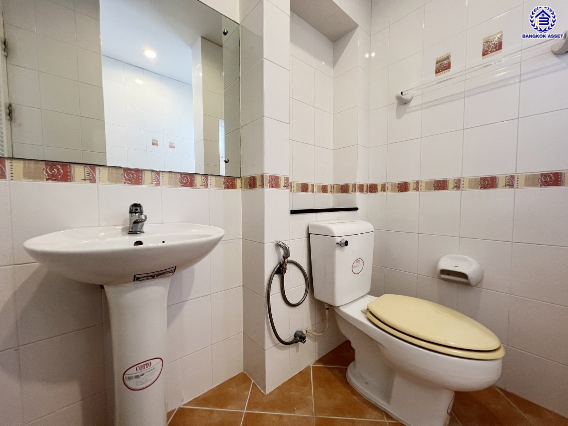 *****บ้านเดี่ยวมือสองนนทบุรี โครงการ มณีรินทร์พาร์ค รัตนาธิเบศร์-ท่าอิฐ  เนื้อที่ 81.30 ตร.ว. พื้นที่ใช้สอย 186 ตร.ม. ฟังก์ชัน 3 ห้องนอน 3 ห้องน้ำ 2 ที่จอดรถ บ้านสภาพดีเยี่ยม บนทำเลเดินทางสะดวก เชื่อมต่อถนนราชพฤกษ์ ถนนงามวงศ์วาน ถนนติวานนท์ ใกล้รถไฟฟ้าสายสีม่วง "สถานีไทรม้า" และจุดขึ้นทางด่วน "งามวงศ์วาน"