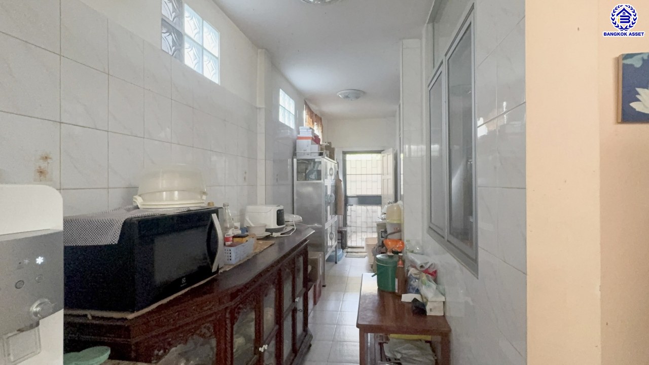 *****บ้านเดี่ยวมือสองย่านนนทบุรี โครงการ โฮมเพลส รัตนาธิเบศร์ หลังริม เนื้อที่ 57 ตร.ว. พื้นที่ใช้สอย 179 ตร.ม. ฟังก์ชัน 4 ห้องนอน 3 ห้องน้ำ 1 ที่จอดรถ แถมฟรี เครื่องปรับอากาศ บนทำเลศักยภาพ ติดถนนรัตนาธิเบศร์ ใกล้รถไฟฟ้าสายสีม่วง "สถานีบางพลู" จองเลย!