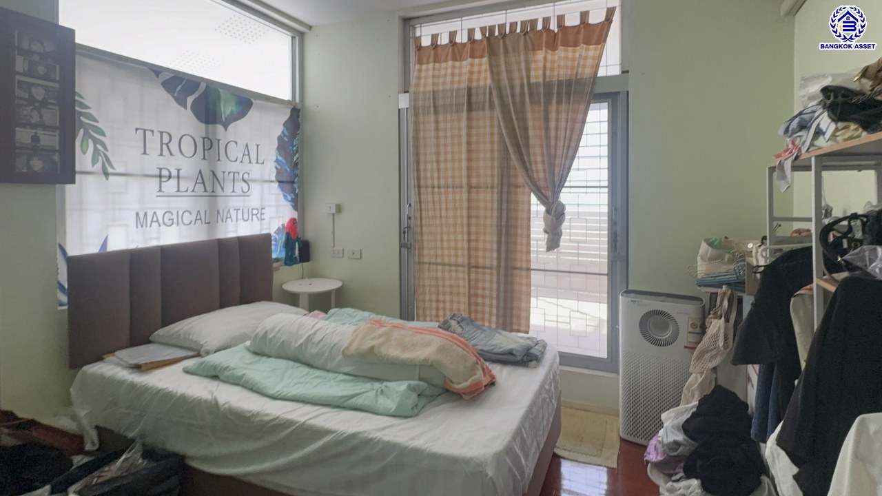 *****บ้านเดี่ยวมือสองย่านนนทบุรี โครงการ โฮมเพลส รัตนาธิเบศร์ หลังริม เนื้อที่ 57 ตร.ว. พื้นที่ใช้สอย 179 ตร.ม. ฟังก์ชัน 4 ห้องนอน 3 ห้องน้ำ 1 ที่จอดรถ แถมฟรี เครื่องปรับอากาศ บนทำเลศักยภาพ ติดถนนรัตนาธิเบศร์ ใกล้รถไฟฟ้าสายสีม่วง "สถานีบางพลู" จองเลย!