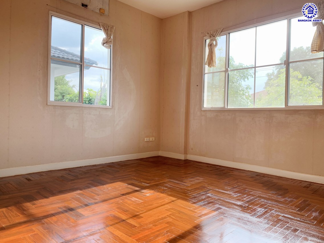 *****บ้านเดี่ยวมือสองนนทบุรี โครงการ มัณฑนา ราชพฤกษ์ หลังมุม เนื้อที่ 70.90 ตร.ว. พื้นที่ใช้สอย 180 ตร.ม. ฟังก์ชัน 3 ห้องนอน 3 ห้องน้ำ 2 ที่จอดรถ ตั้งบนทำเลดี เชื่อมต่อถนนกาญจนาภิเษก ถนนรัตนาธิเบศร์ ถนนนครอินทร์ ใกล้เซ็นทรัลเวสต์เกต และรถไฟฟ้าสายสีม่วง "สถานีบางรักน้อยท่าอิฐ"