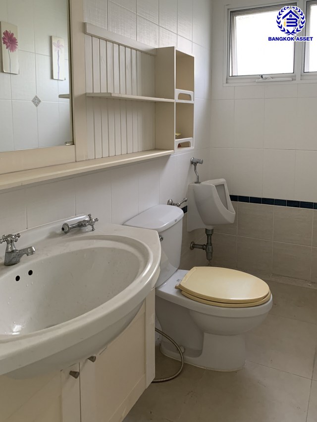 *****บ้านเดี่ยวมือสองนนทบุรี โครงการ มัณฑนา ราชพฤกษ์ หลังมุม เนื้อที่ 70.90 ตร.ว. พื้นที่ใช้สอย 180 ตร.ม. ฟังก์ชัน 3 ห้องนอน 3 ห้องน้ำ 2 ที่จอดรถ ตั้งบนทำเลดี เชื่อมต่อถนนกาญจนาภิเษก ถนนรัตนาธิเบศร์ ถนนนครอินทร์ ใกล้เซ็นทรัลเวสต์เกต และรถไฟฟ้าสายสีม่วง "สถานีบางรักน้อยท่าอิฐ"