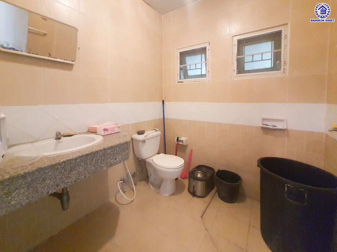 *****บ้านเดี่ยวมือสองนนทบุรี โครงการ บุรีรมย์ วงแหวนฯ-ปิ่นเกล้า (ซ.วัดพระเงิน) เนื้อที่ 53.00 ตร.ว. พื้นที่ใช้สอย 180 ตร.ม. ฟังก์ชัน 3 ห้องนอน 2 ห้องน้ำ 3 ที่จอดรถ บนทำเลดีในซอยวัดพระเงิน เชื่อมต่อ ถนนกาญจนาภิเษก ใกล้พลัสมอล์บางใหญ่ เซ็นทรัลเวสต์เกต รถไฟฟ้าสายสีม่วง "สถานีตลาดบางใหญ่" และทางด่วนศรีรัช!