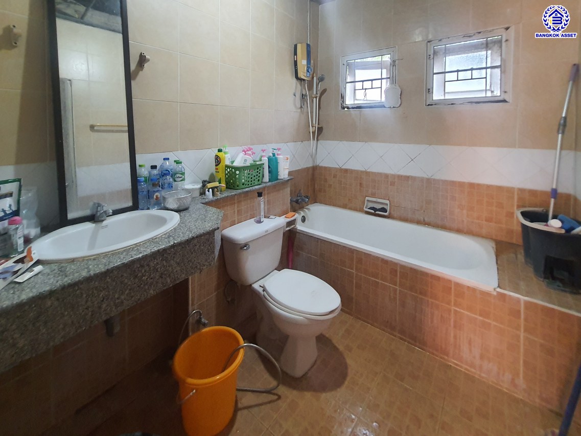 *****บ้านเดี่ยวมือสองนนทบุรี โครงการ บุรีรมย์ วงแหวนฯ-ปิ่นเกล้า (ซ.วัดพระเงิน) เนื้อที่ 53.00 ตร.ว. พื้นที่ใช้สอย 180 ตร.ม. ฟังก์ชัน 3 ห้องนอน 2 ห้องน้ำ 3 ที่จอดรถ บนทำเลดีในซอยวัดพระเงิน เชื่อมต่อ ถนนกาญจนาภิเษก ใกล้พลัสมอล์บางใหญ่ เซ็นทรัลเวสต์เกต รถไฟฟ้าสายสีม่วง "สถานีตลาดบางใหญ่" และทางด่วนศรีรัช!