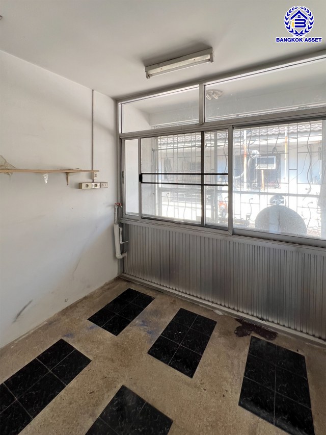 *****ทาวน์เฮ้าส์มือสองนนทบุรี 3 ชั้น โครงการ ศุภาลัยวิลล์ รัตนาธิเบศร์ เนื้อที่ 18.00 ตร.ว. พื้นที่ใช้สอย 170 ตร.ม. ฟังก์ชัน 3 ห้องนอน 3 ห้องน้ำ พร้อมเข้าอยู่ ทำเลเดินทางสะดวก เชื่อมต่อถนนรัตนาธิเบศร์ ถนนติวานนท์ ถนนเลี่ยงเมืองนนทบุรี ติดรถไฟฟ้าสายสีม่วง "สถานีศูนย์ราชการนนทบุรี" ราคาถูกที่สุดในโครงการ