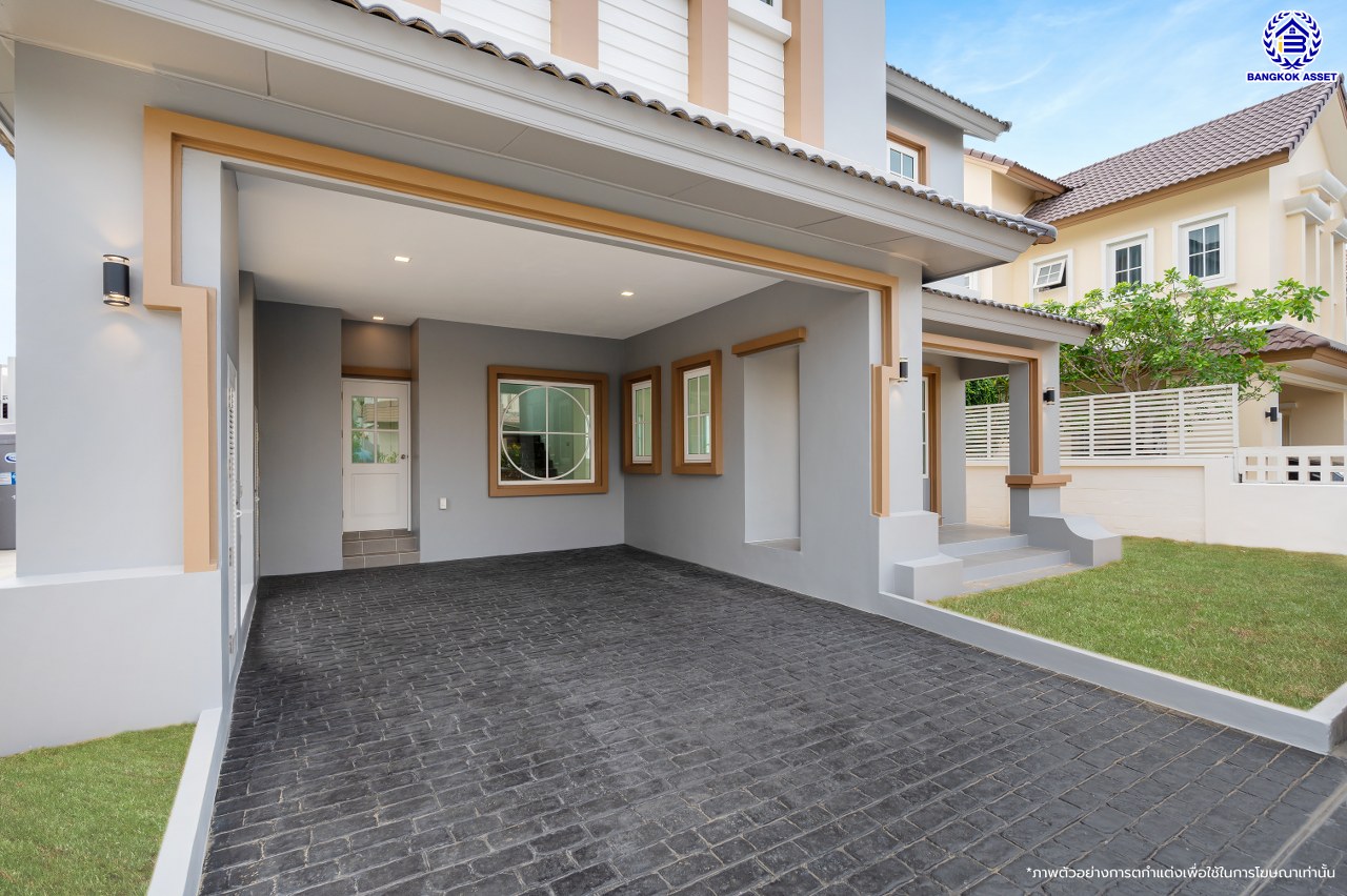 บ้านมือสองตกแต่งใหม่ โครงการ นราวดี วงแหวน-พระราม5 เนื้อที่กว้าง 57.20 ตร.ว. พื้นที่ใช้สอย 186.15 ตร.ม. ฟังก์ชัน 3 ห้องนอน 2 ห้องน้ำ 2 ที่จอดรถ บนทำเลติดถนนนครอินทร์ เดินทางง่าย เชื่อมต่อถนนกาญจนาภิเษก, ถนนนครอินทร์, ถนนราชพฤกษ์, ถนนพระราม5 ใกล้จุดขึ้นทางด่วน "ศรีรัช"