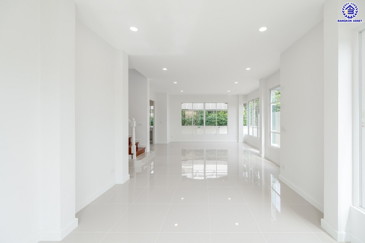 บ้านมือสองตกแต่งใหม่ โครงการ เดอะซิตี้1 ปิ่นเกล้า-พระราม5-นครอินทร์ หลังริม เนื้อที่ 52.60 ตร.ว. พื้นที่ใช้สอย 175.57 ตร.ม. ฟังก์ชัน 3 ห้องนอน 3 ห้องน้ำ 2 ที่จอดรถ ทำเลเดินทางสะดวก เชื่อมต่อถนนนครอินทร์ ถนนกาญจนาภิเษก ถนนราชพฤกษ์ ใกล้รถไฟฟ้าสายสีม่วง "สถานีแยกติวานนท์"